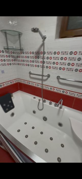 Продается ванна джакузи,б/у в хорошем сосотояние