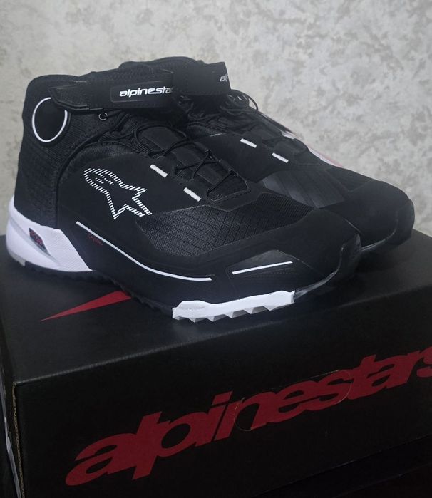 Echipament moto Alpinestars