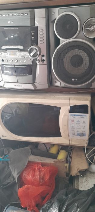 Микроволновка продам