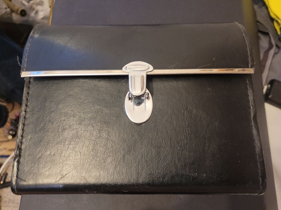 Binoclu japonez puternic Bushnell 8x30