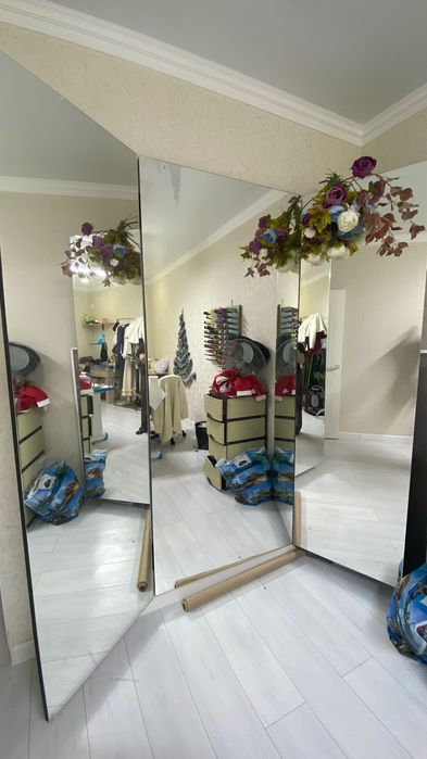 Продаю зеркало. В хорошем состоянии.