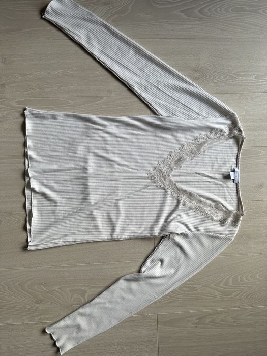 Bluza albă cu dantela mărimea M