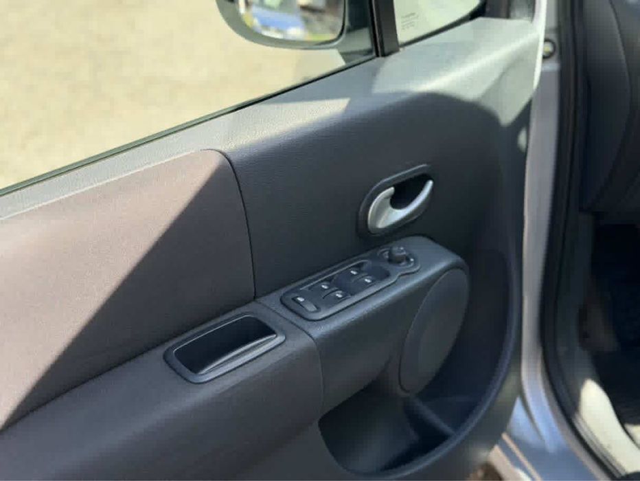 Рено  гранд модус 2008