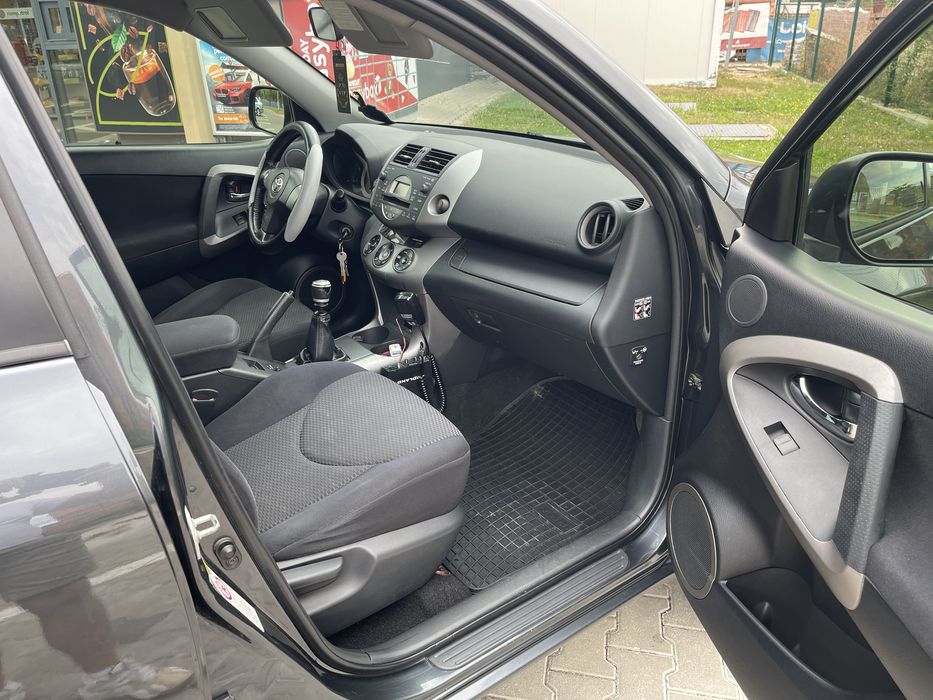 Toyota Rav4 d4d 136 cp  2006
