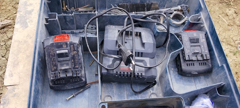 Зарядное устройства шрупаверт 18 волт