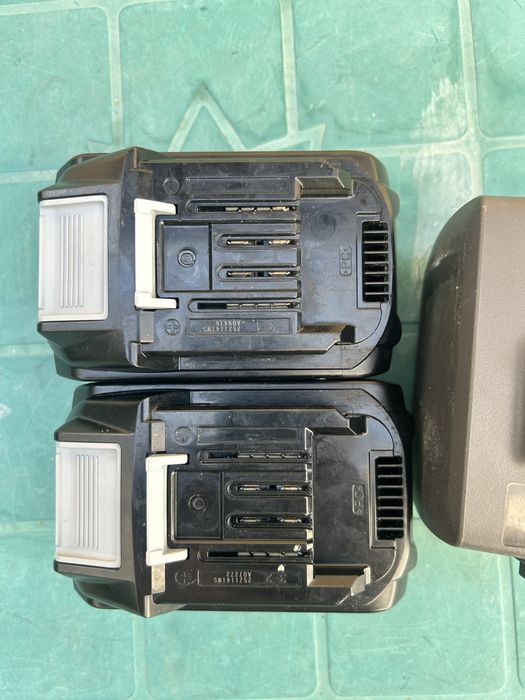 Acumulatori Makita  XGT 40V si Husqvarna