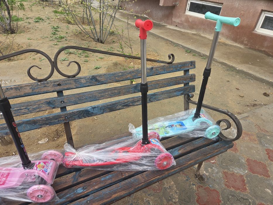 Самокат 2500тг детский