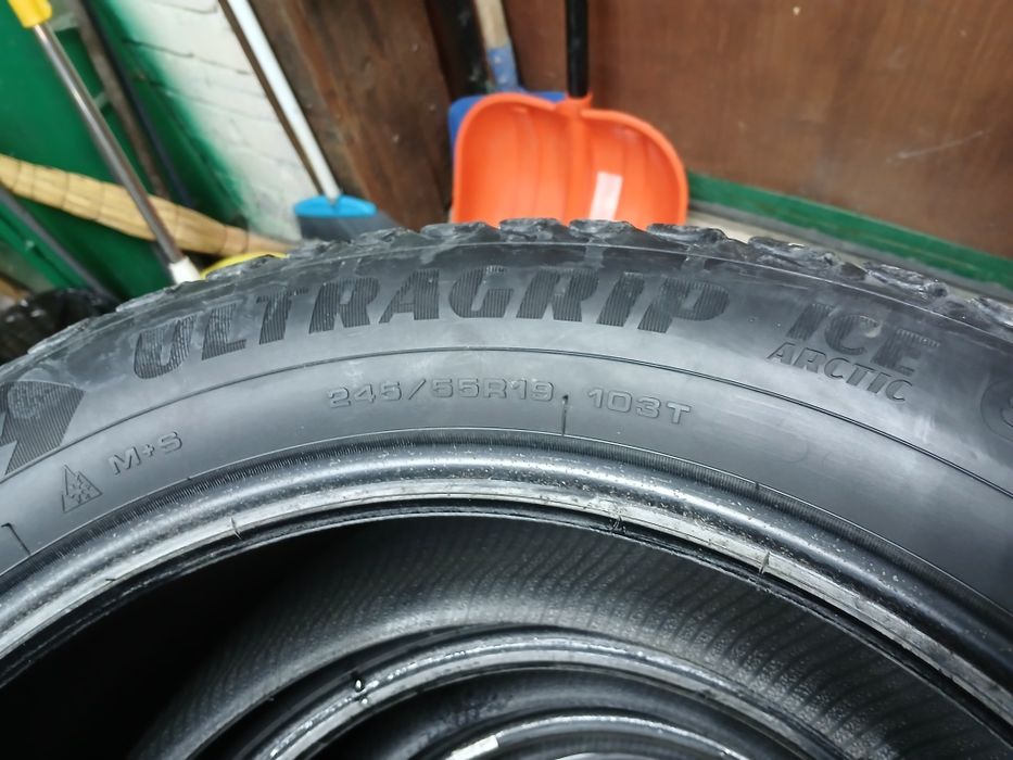 Зимняя резина 245/55R19
