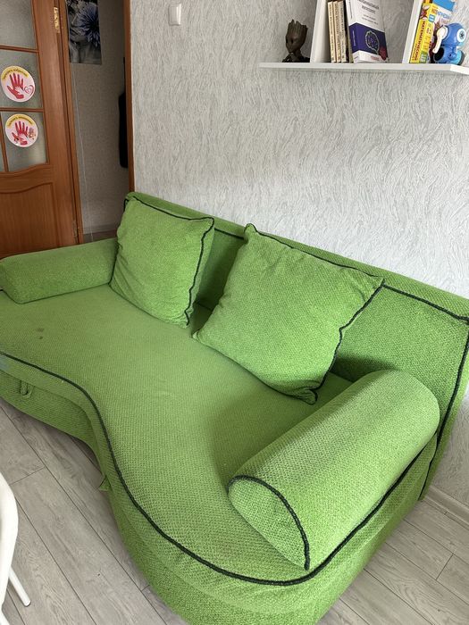 Продам диванчик детский