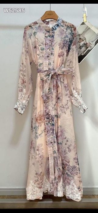 Рокля с дантела от вискоза