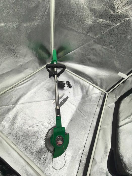 Motocoasa pe acumulator 48V, trimmer gazon, incarcare rapida