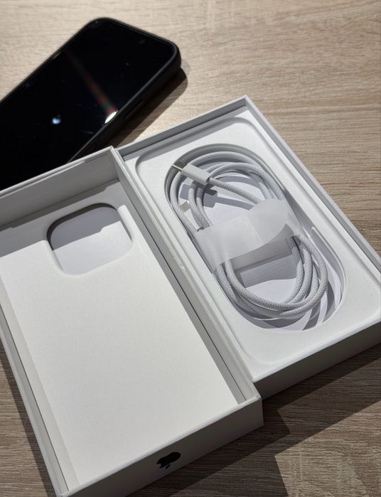 iPhone 16 PRO  ca NOU  95% Bateria  Garantie  Accept Schimburi