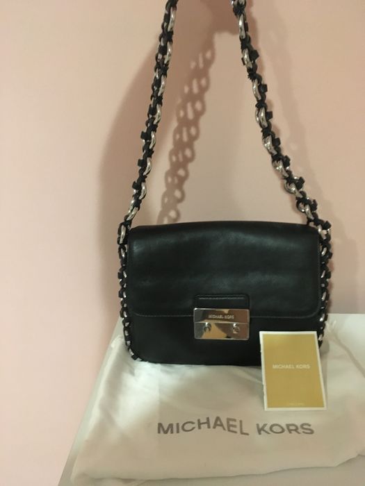 Guess чанта и колан в розов бежов цвят michael kors furla moschino