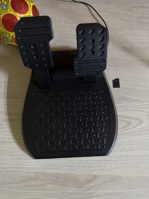 Игровой руль Thrustmaster