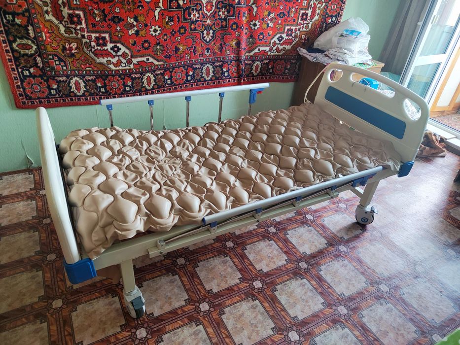 Кровать медицинская