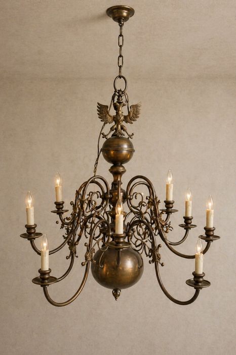 Candelabru antic din alama solida de dimensiuni mari cu 12 brațe ,diametrul aproximativ 80 cm h totala 90 cm