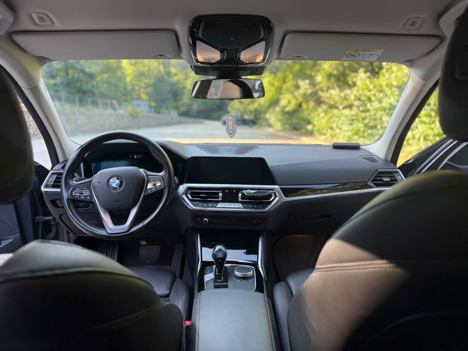 BMW Seria 3 2021 — imagine 4