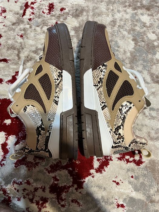 LV Skates Snake Print