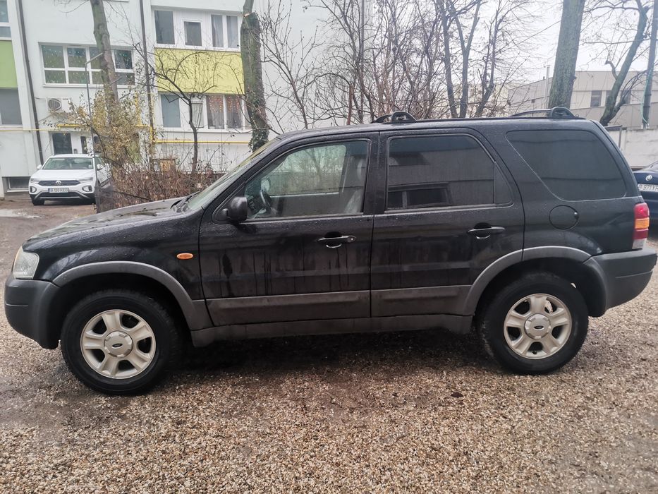 Vând Ford Maverick 4x4 2.0