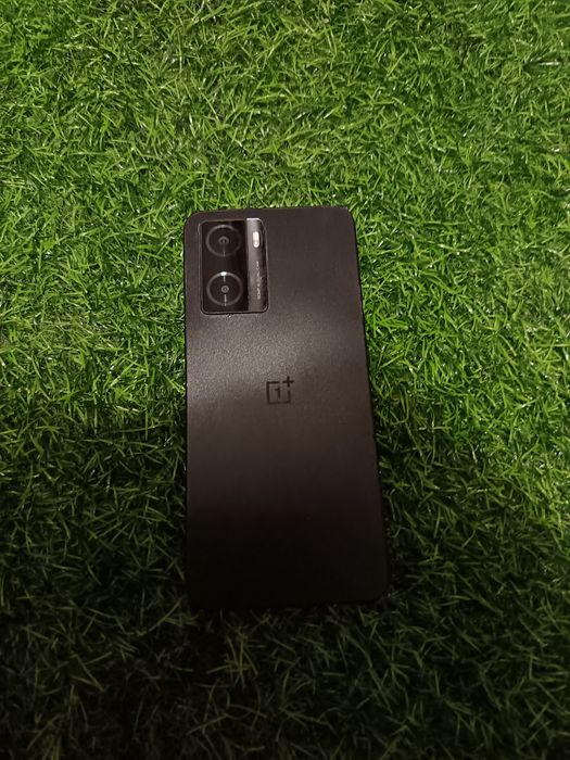 Продам oneplus nova 20 SE состояние отличное