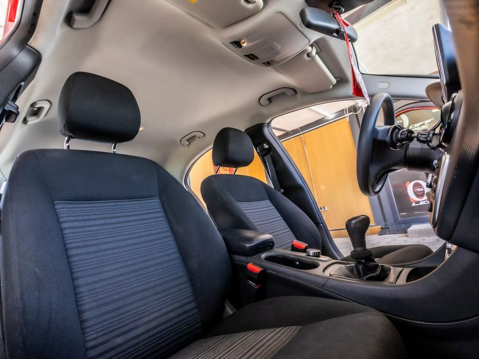 Mercedes-Benz A 180 Mercedes-Benz A 180 // 1.6 Benzină // 122 CP // 2014 //