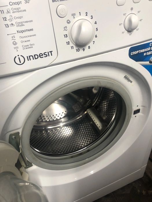 Стиральная машина INDESIT - 5 кг