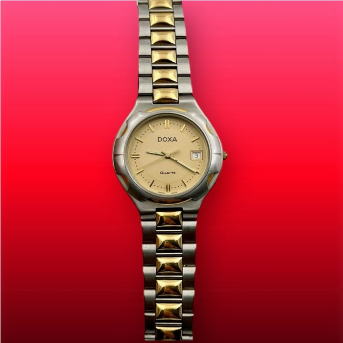 DOXA Quartz – Двутонов швейцарски часовник със златист акцент