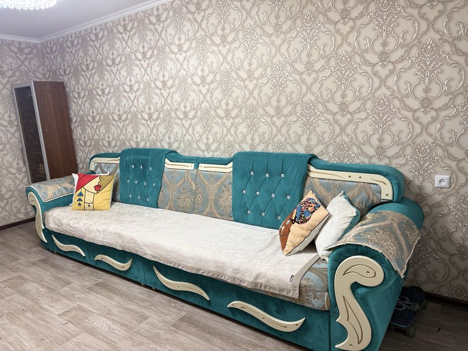 Продаю диван б/у, в хорошем состояний