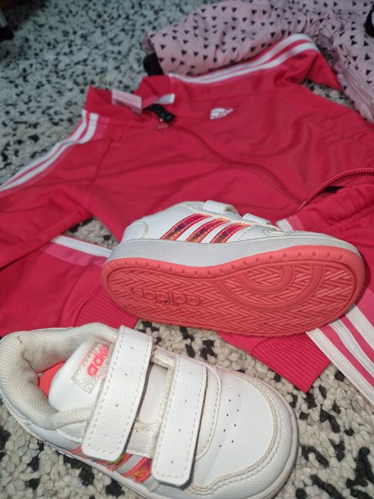 Haine măsura 92 , incaltaminte măsura 23 si 24adidas, Hanorac decatlon