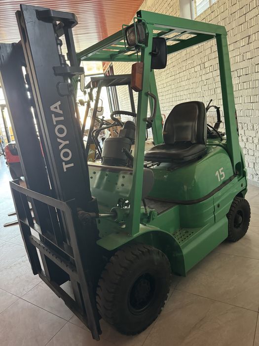 Toyota вилочный погрузчик