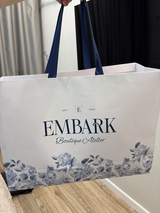 Продаю платье очень элегантное