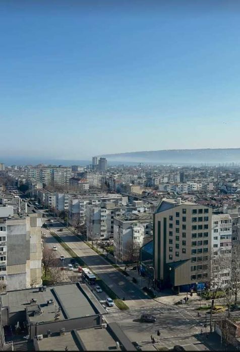 Продава се Четиристаен апартамент в Варна, ХЕИ - 103 кв.м за 1894 €/кв.м - Снимка #1