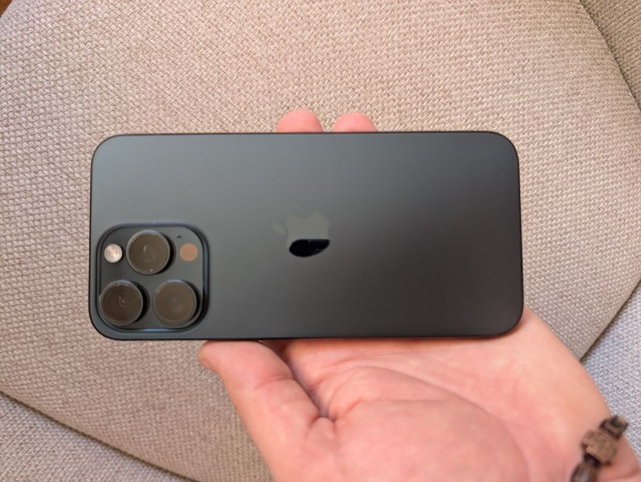 Vand iPhone 15 Pro Max in stare f buna