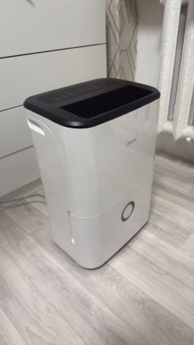 Продам Осушитель Воздуха Midea