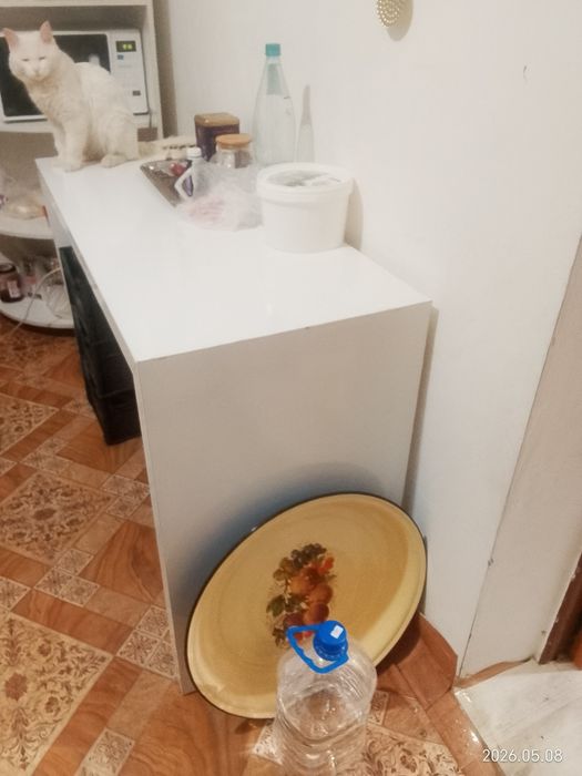 Срочно продам стол Икеа