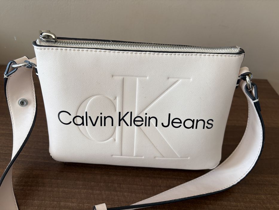 Дамска чанта Calvin Klein Jeans