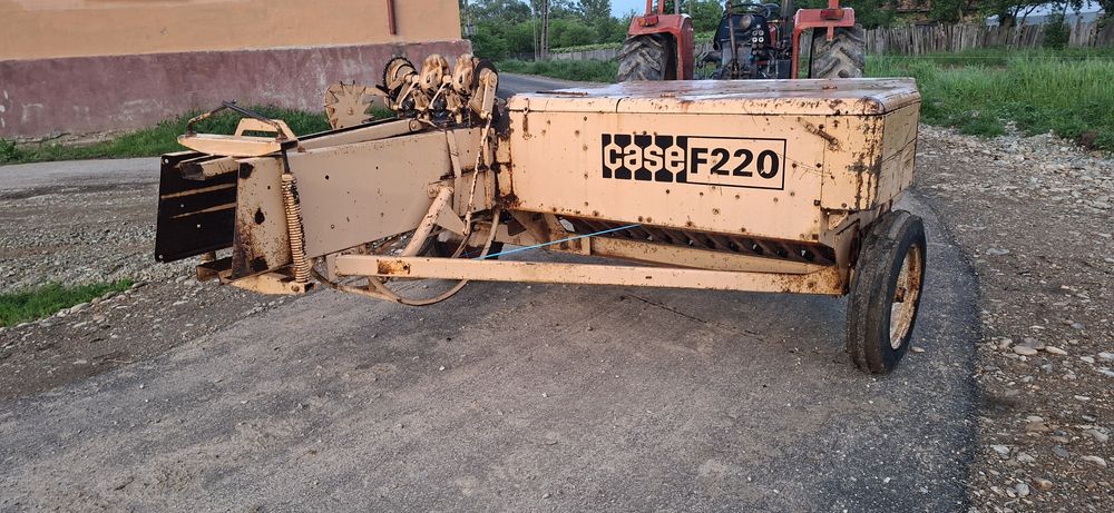 Presă case f220 .