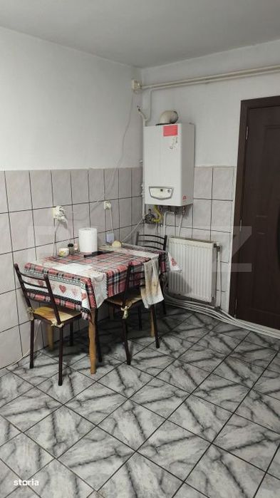 Apartament 4 camere, decomandat, parter, 78 mp, zona Burdujeni