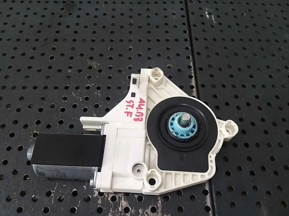 Motoras macara stanga fata audi a4 b8 8k 8k0959801a