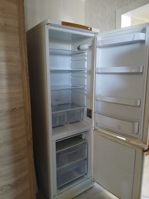 Холодильник рабочий