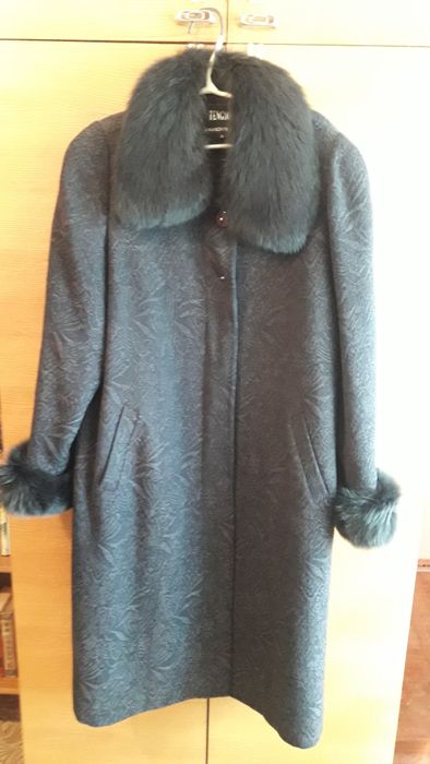 Продам пальто женское