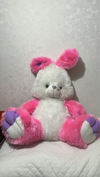 Мягкая розовая зайка