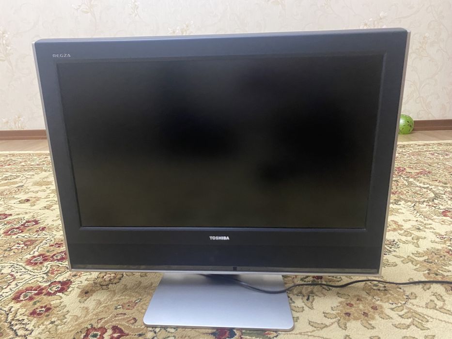 Телевизор Toshiba с пультом