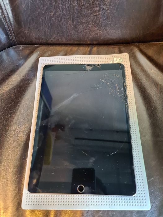 Touchscreen iPad Air 3  450lei