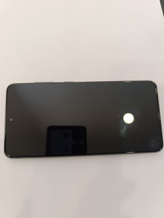 Продаем телефон Samsung S21