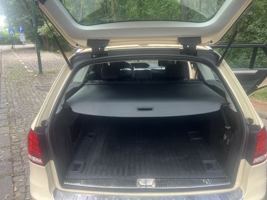 MERCEDES-BENZ E-Class 0 — imagine 5