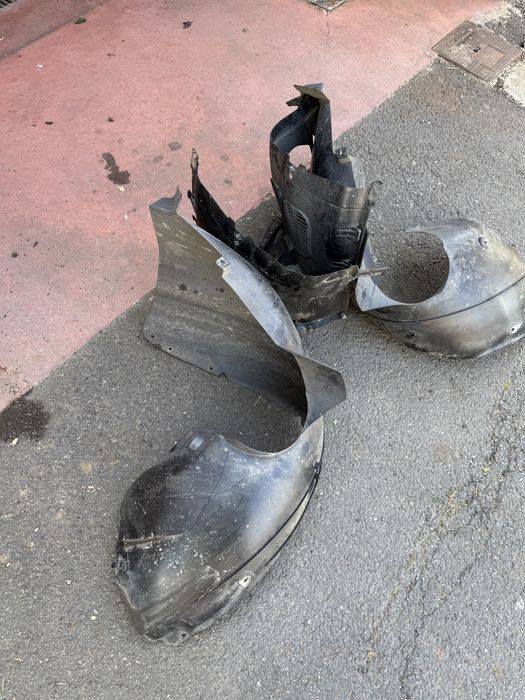 Scut motor și carenaje roți Volkswagen Arteon – OEM – în stare bună