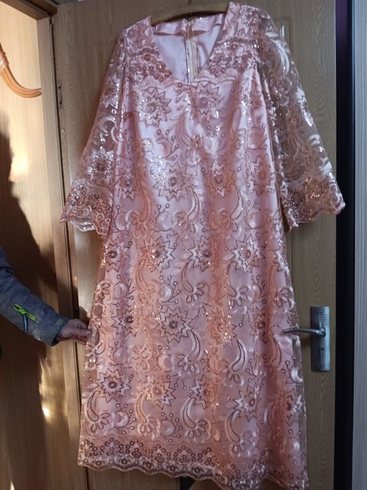 Vand rochie de ocazie marina 48 prete 300 lei usor negociabil