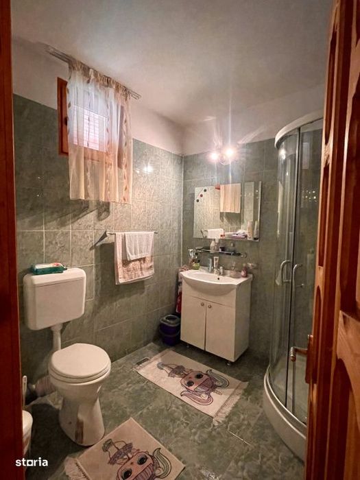 Oaza de liniste: casa + padure pana pe creasta muntelui