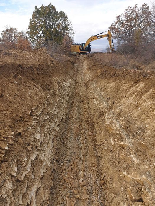 Багер под наем Сливен | CAT,Hyundai | Самосвали | Manitou | Водоноска